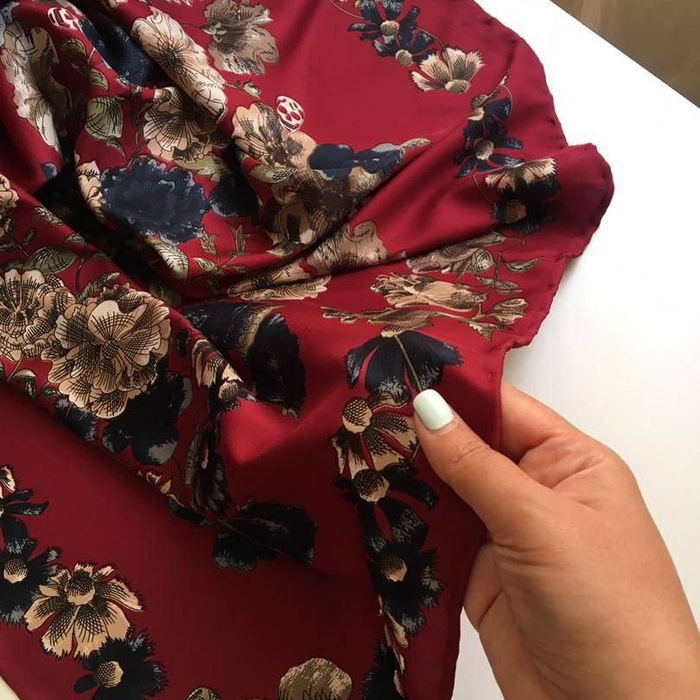 روسری ابریشم توییل